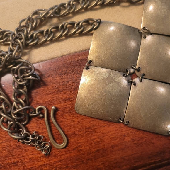 Metal vintage statement necklace - Picture 4 of 7